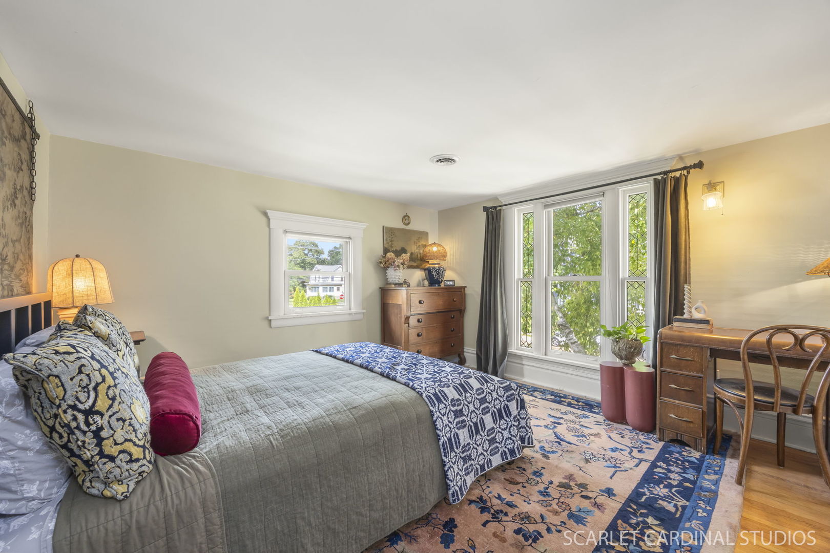 221 E Shannon Street E