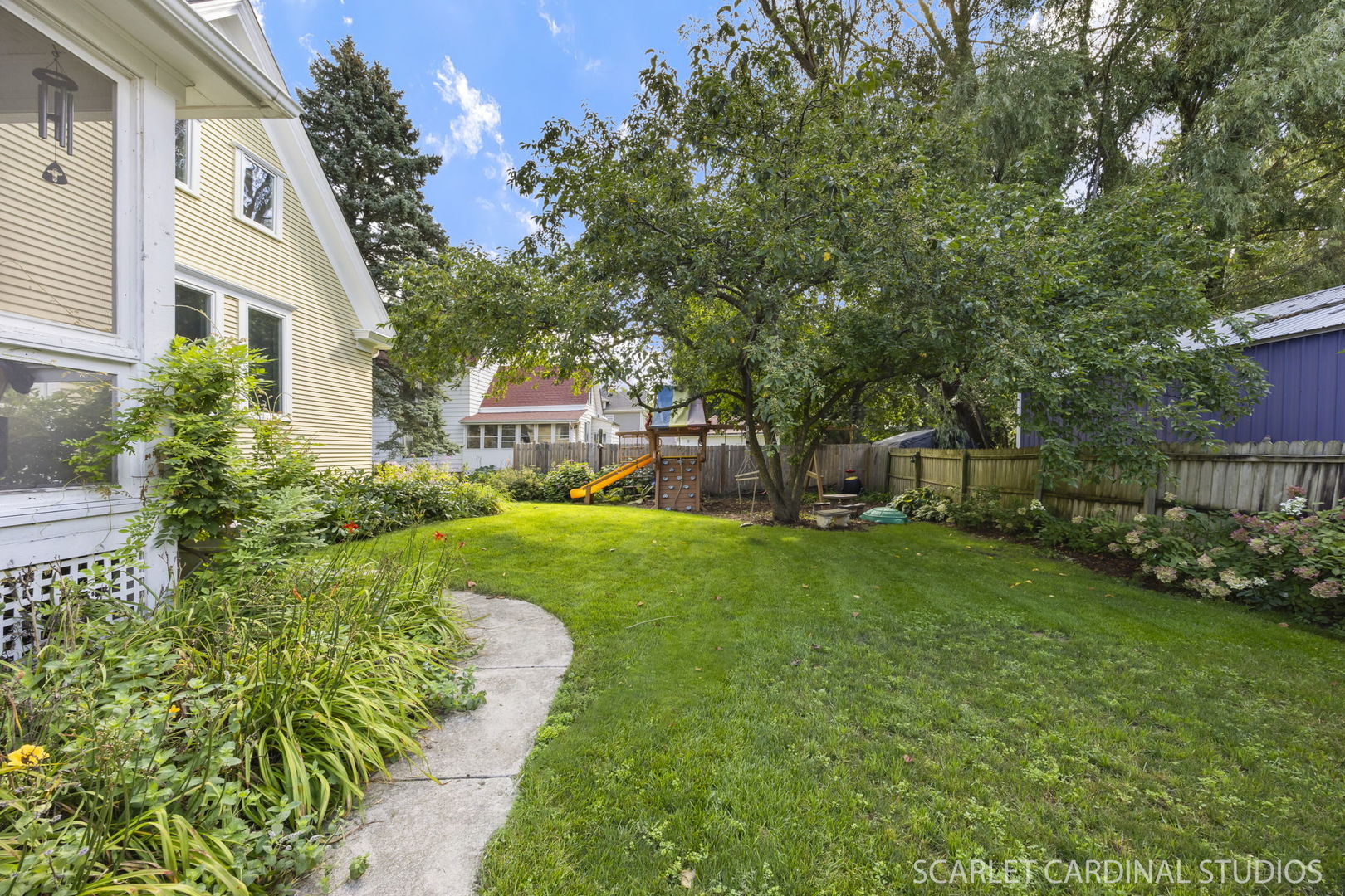 221 E Shannon Street E