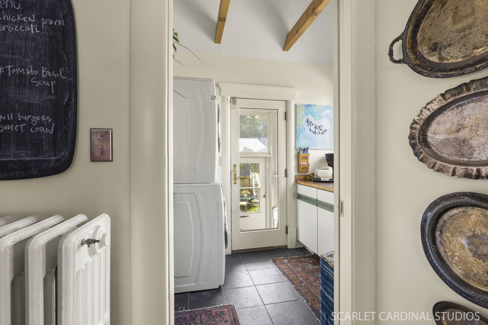 221 E Shannon Street E