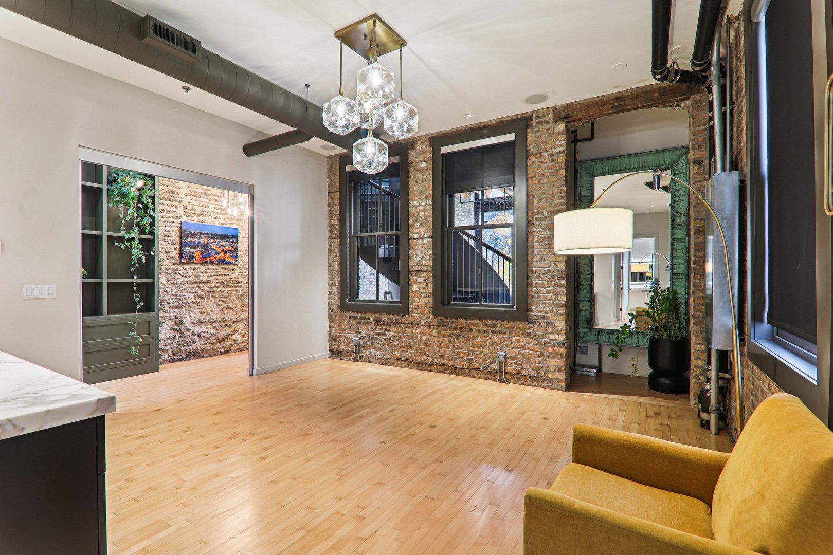 107 W Main Street Unit: 2