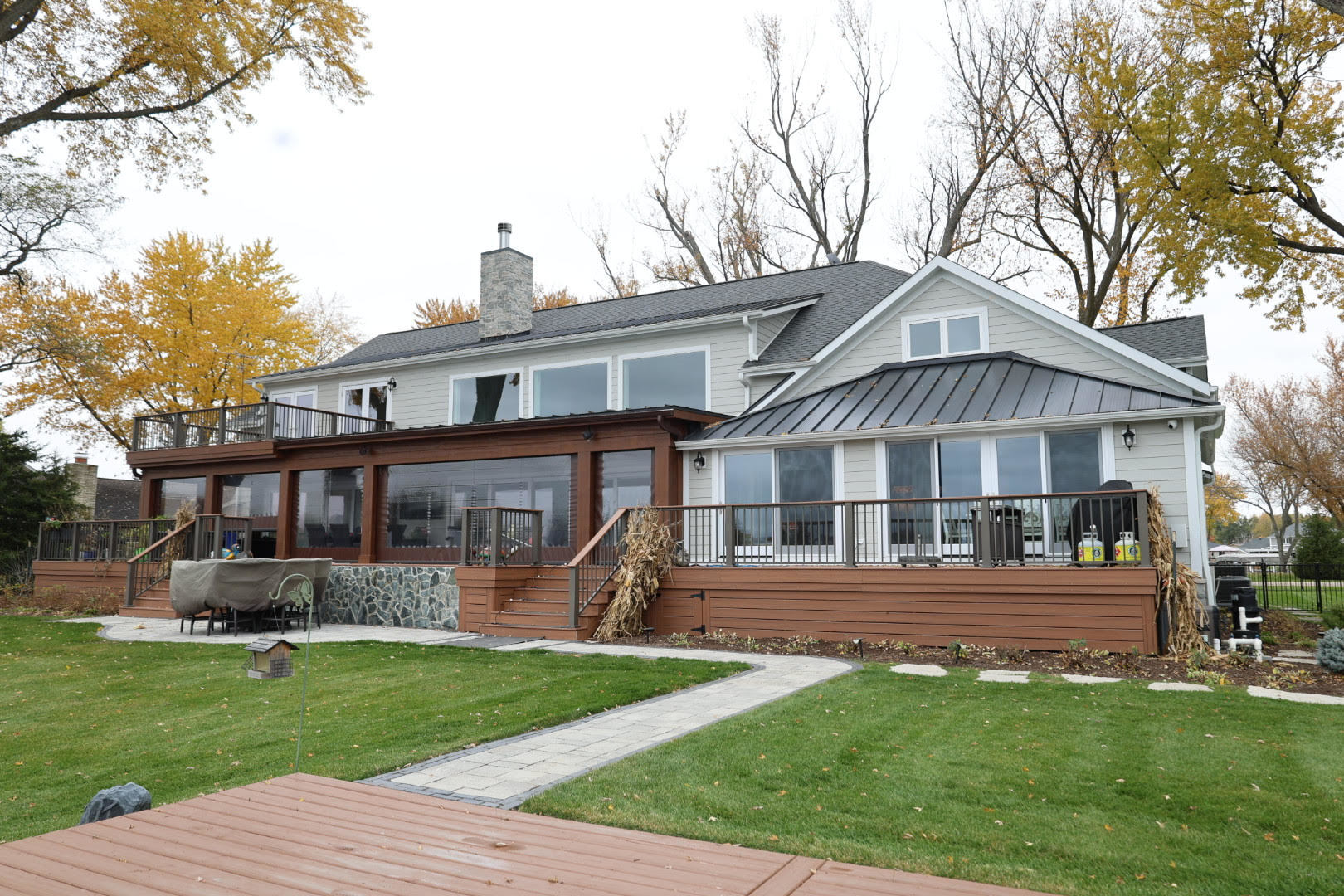 2323 W Fairview Avenue