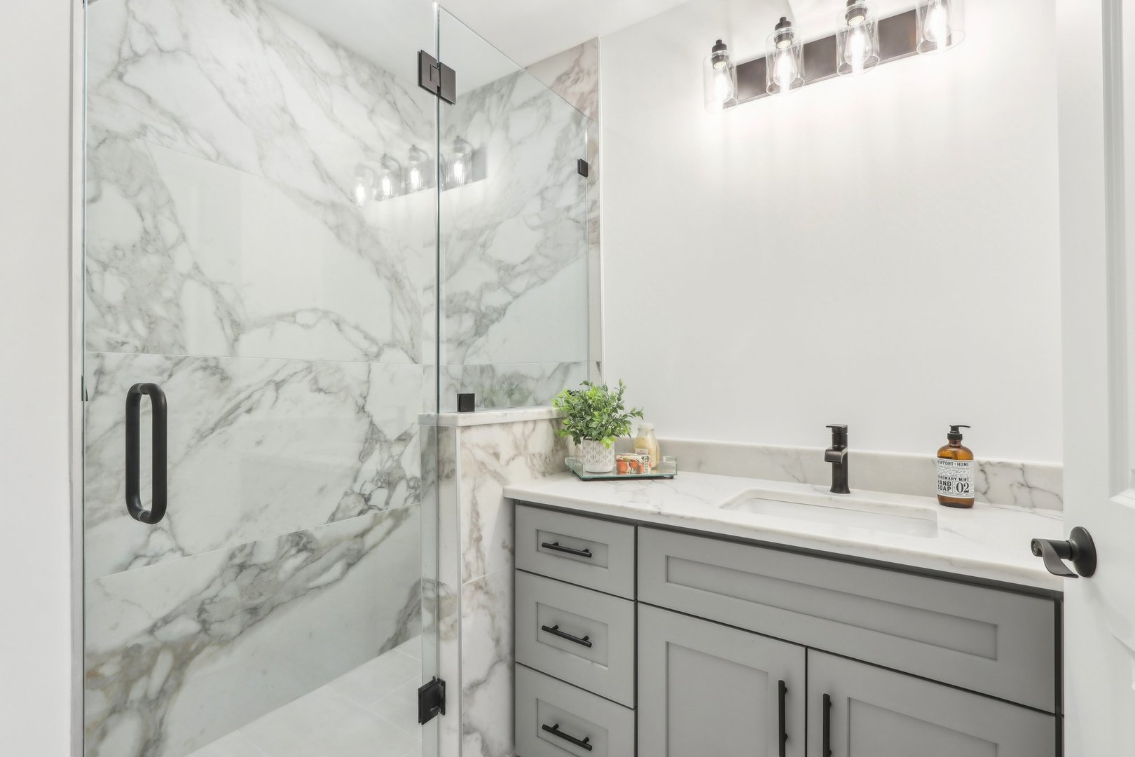 629 N Lincoln Avenue