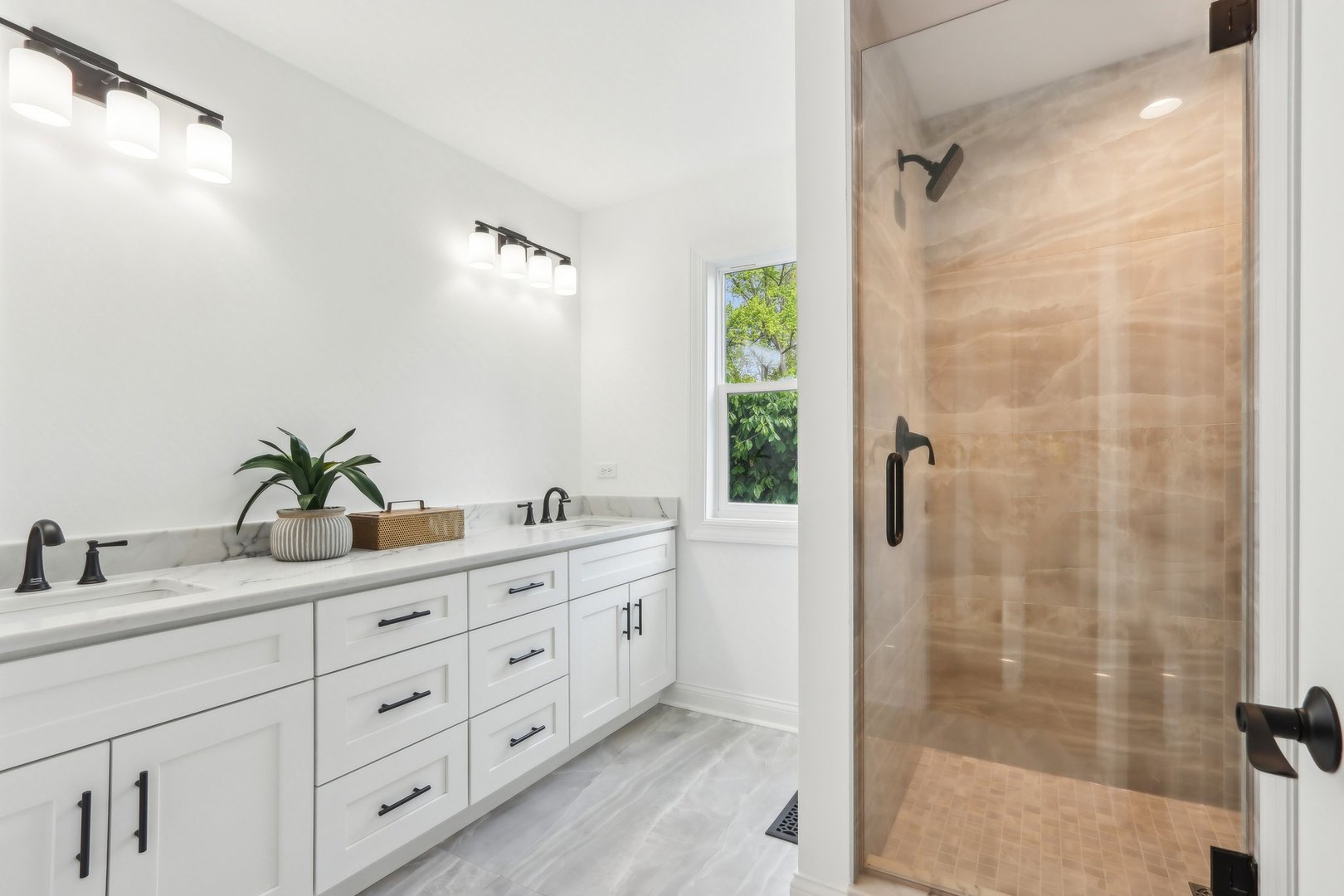 629 N Lincoln Avenue