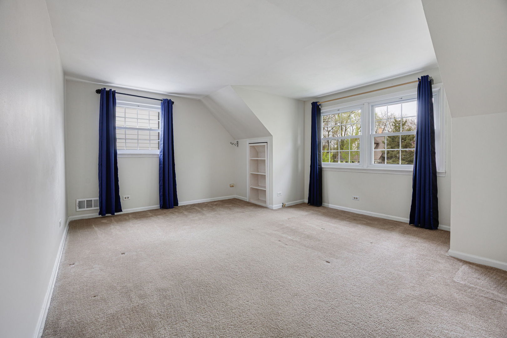 381 S Berkley Avenue