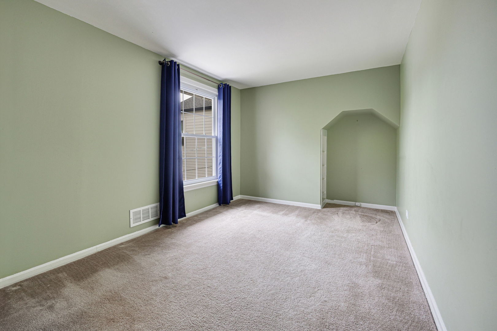 381 S Berkley Avenue