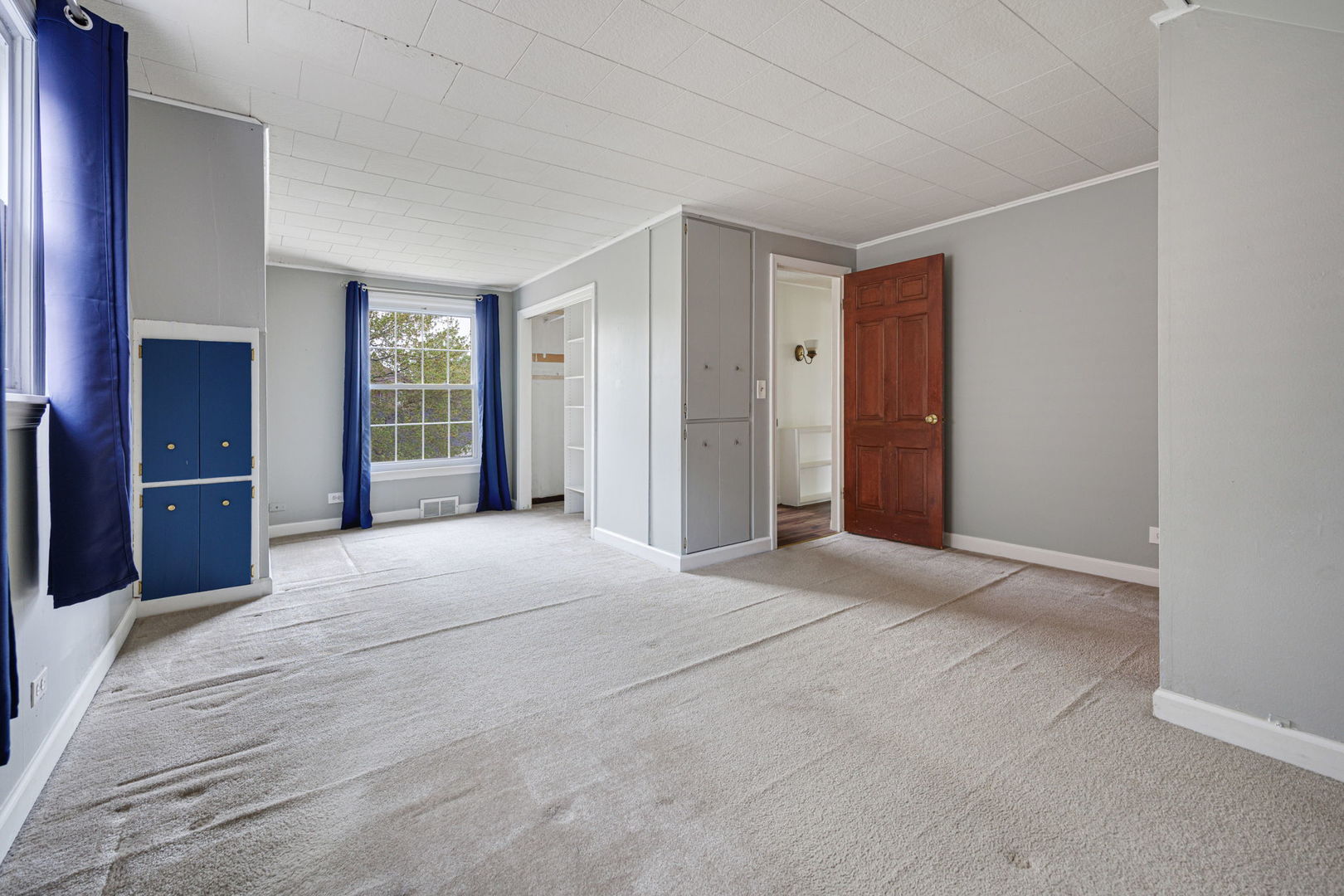 381 S Berkley Avenue