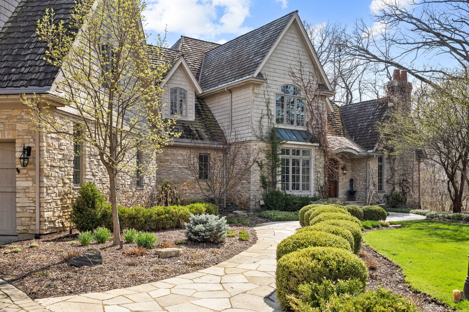 33W551 Hub Road