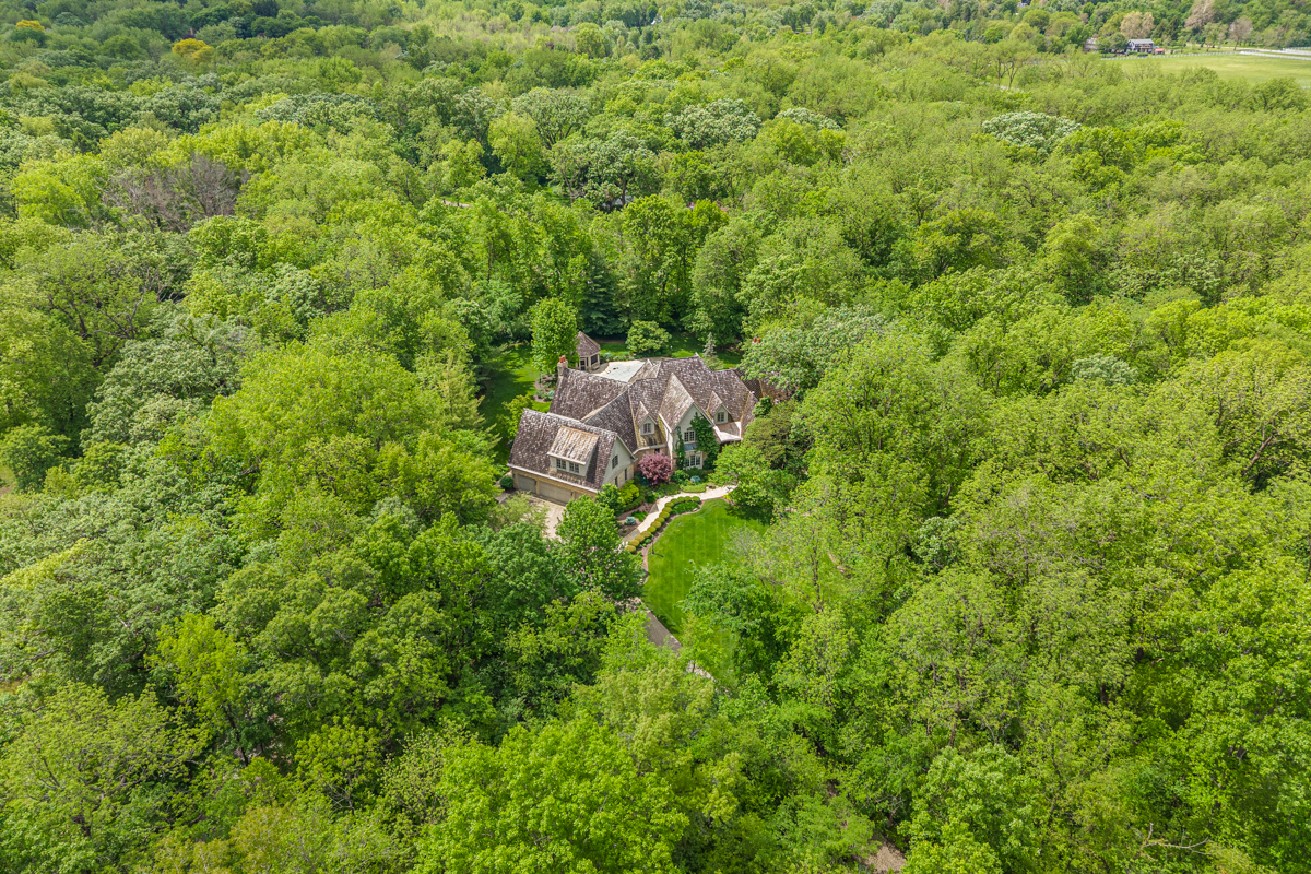 33W551 Hub Road