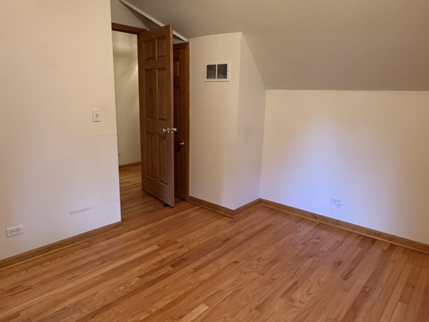 125 Maple Court Unit: 1