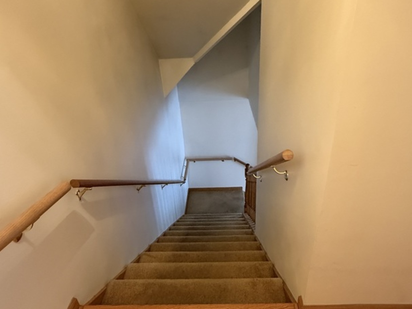 125 Maple Court Unit: 1