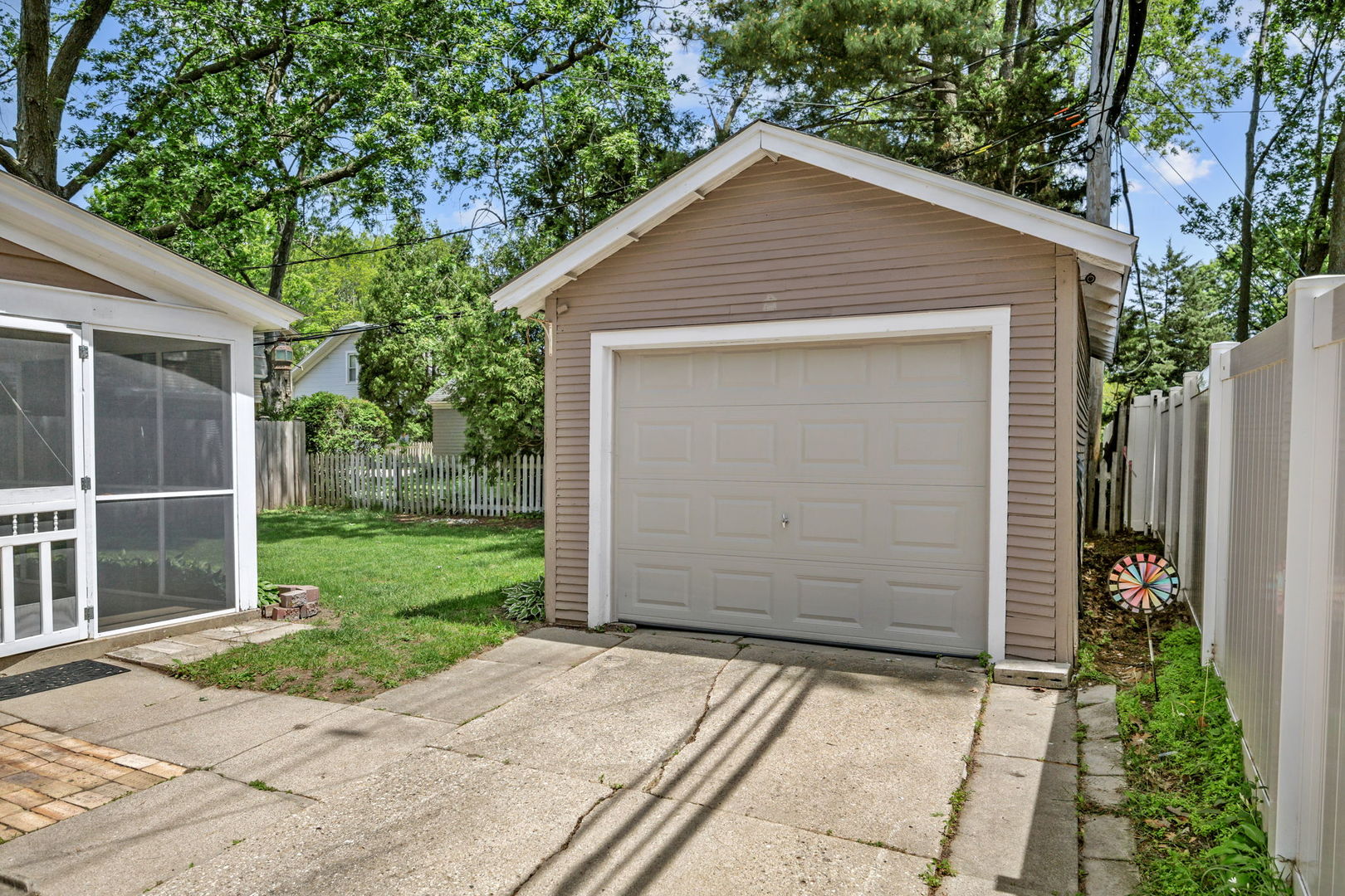 408 S Elmwood Drive