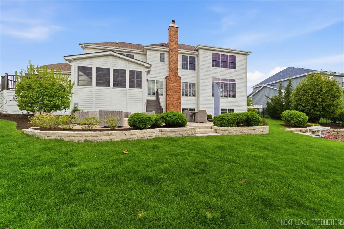 39W829 KELLAR Square