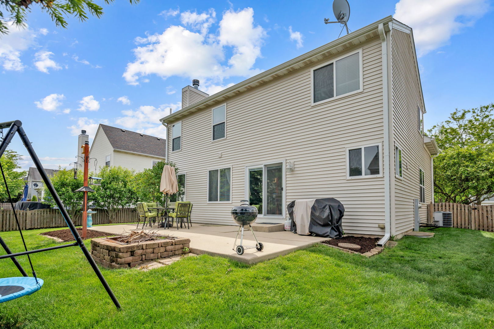 1832 Stirling Lane