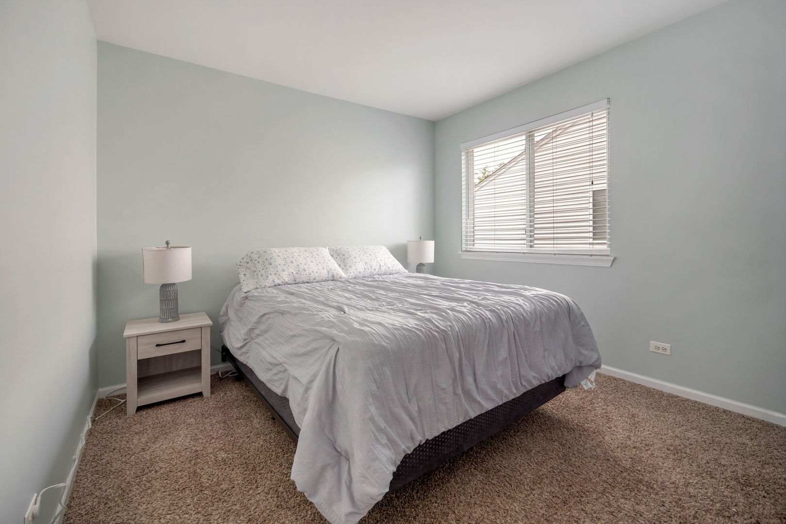 1832 Stirling Lane