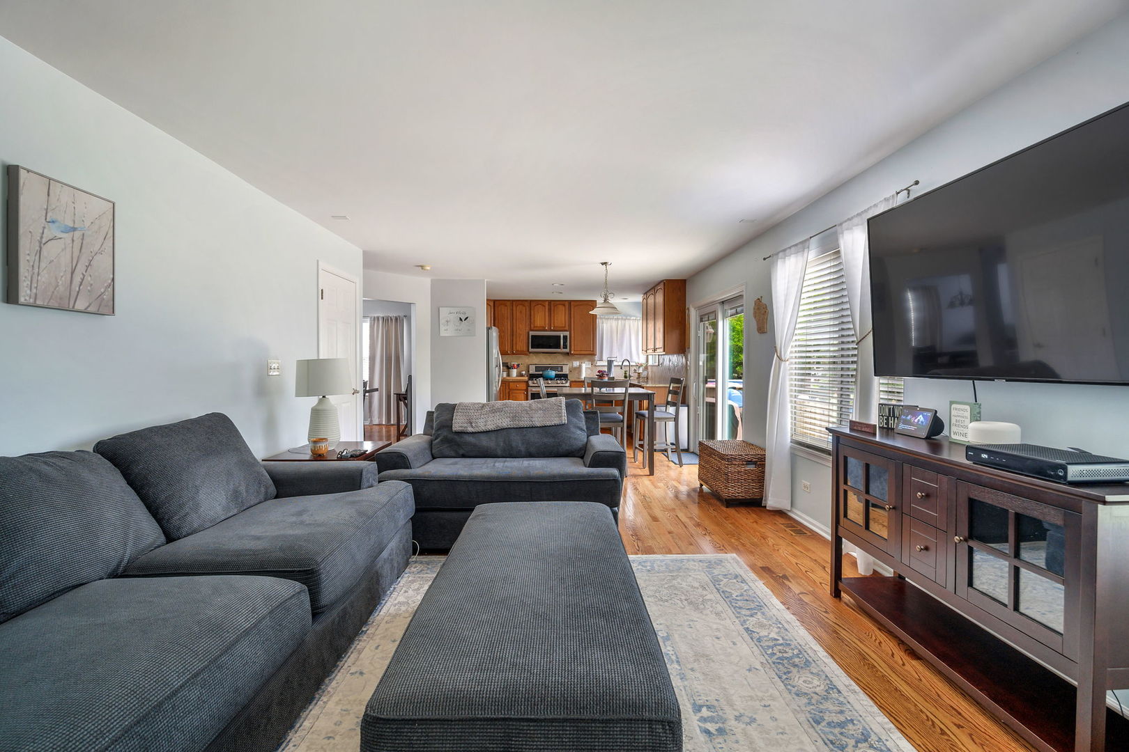 1832 Stirling Lane