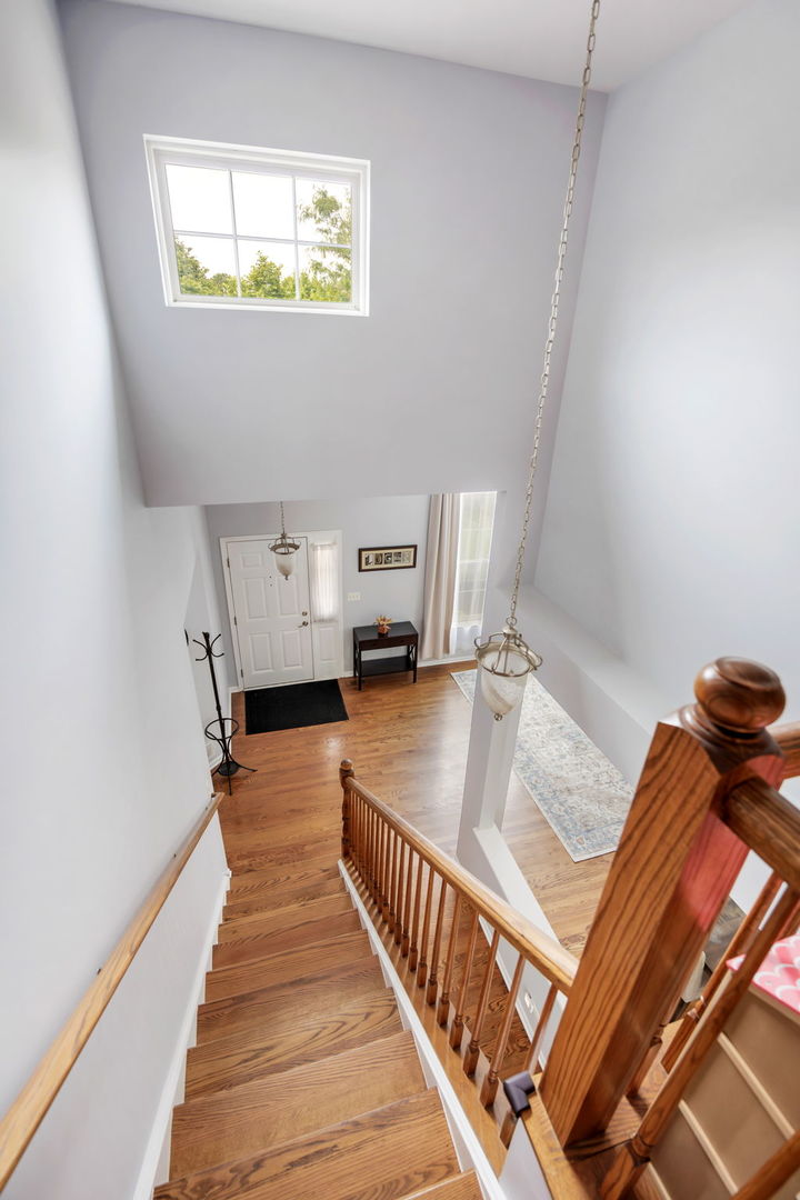 1832 Stirling Lane