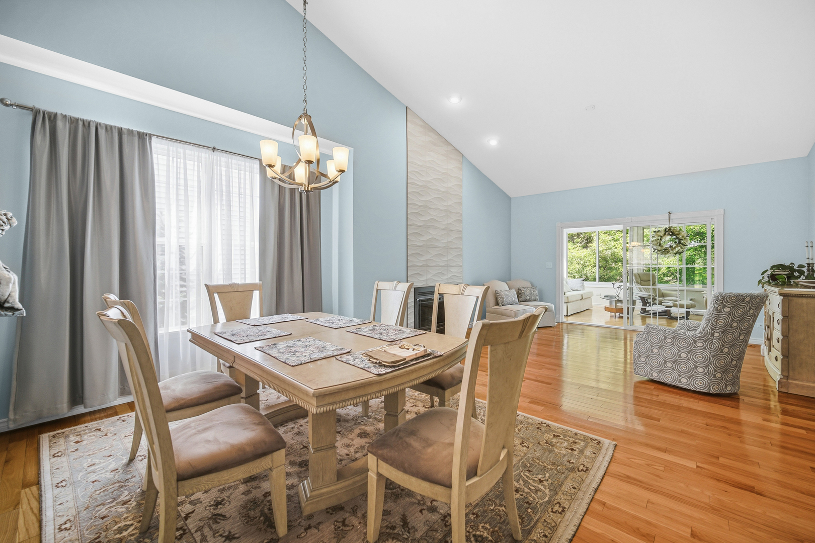 720 Viewpointe Drive