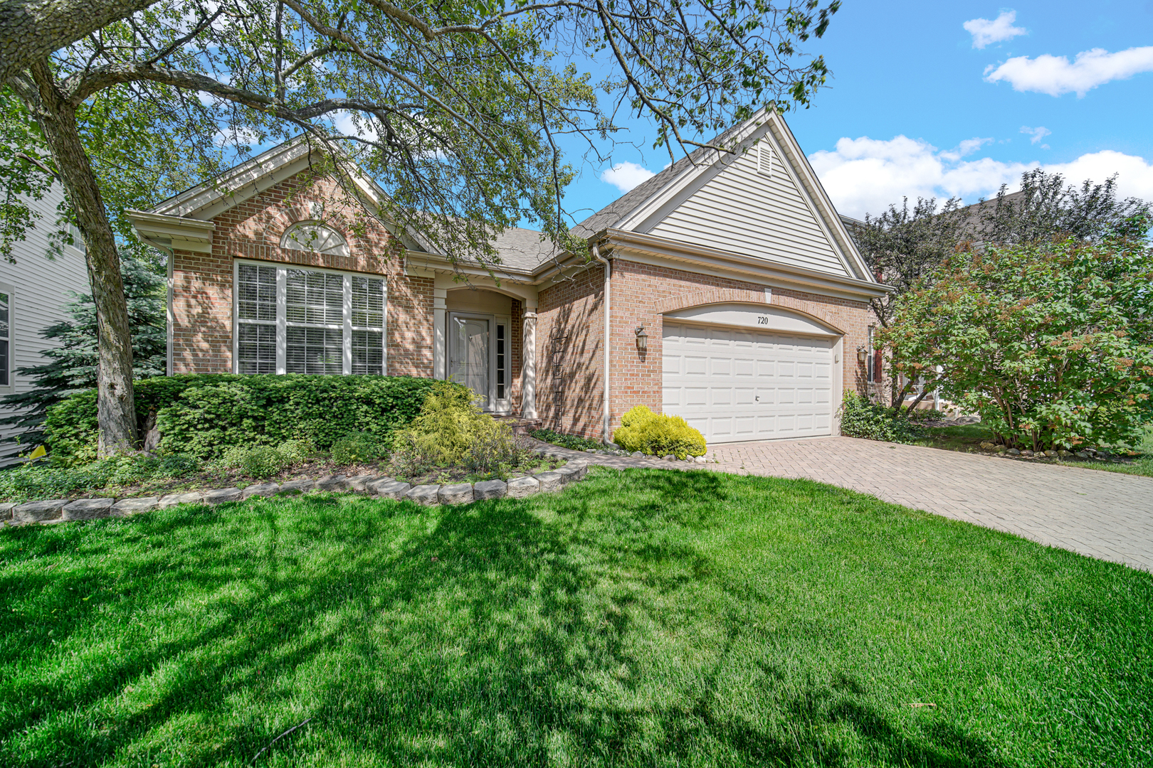 720 Viewpointe Drive