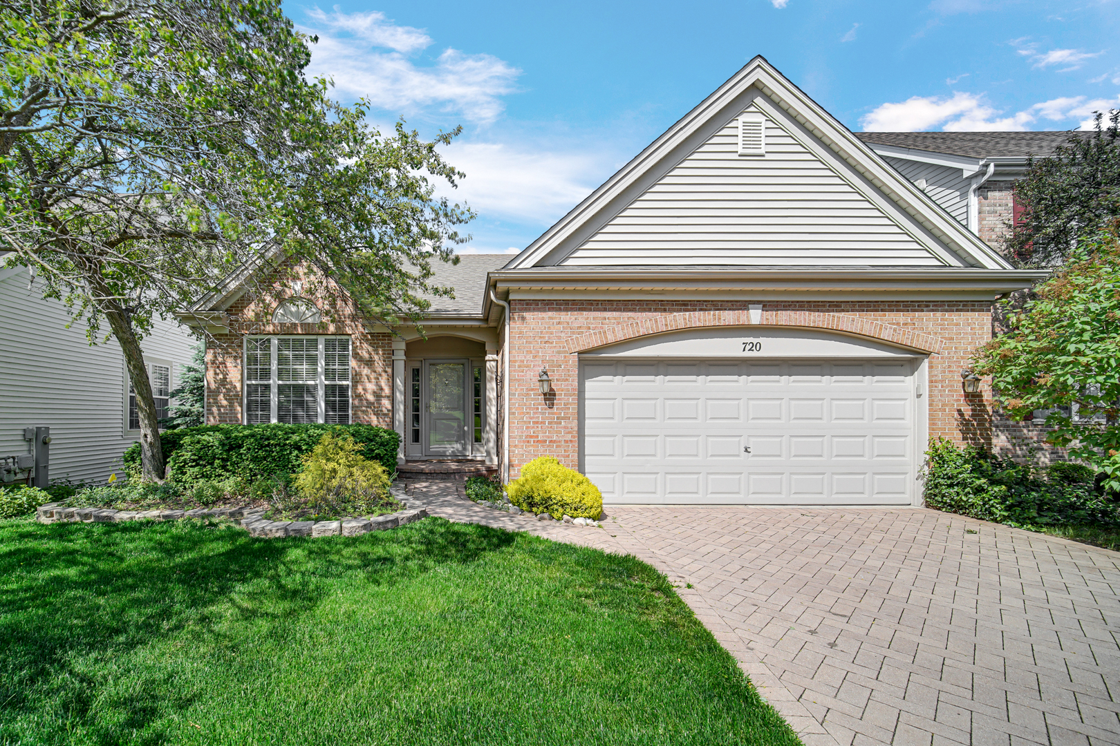 720 Viewpointe Drive