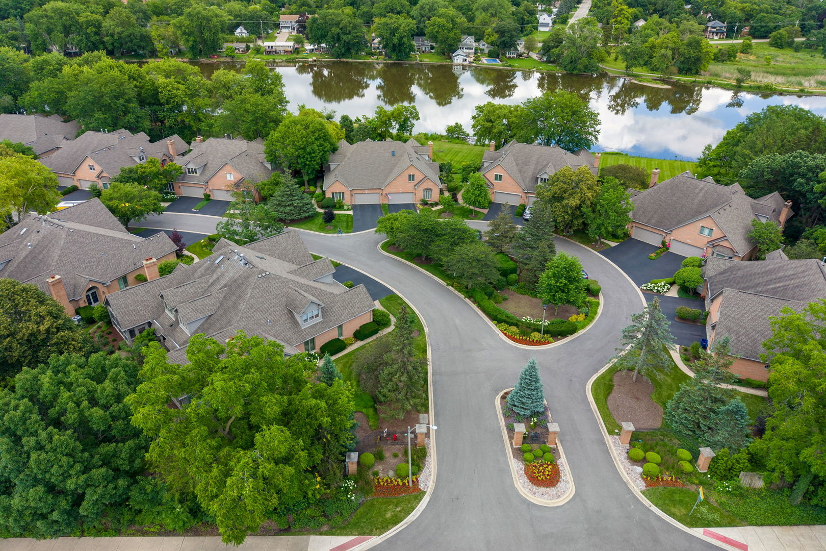 1240 Willowgate Lane