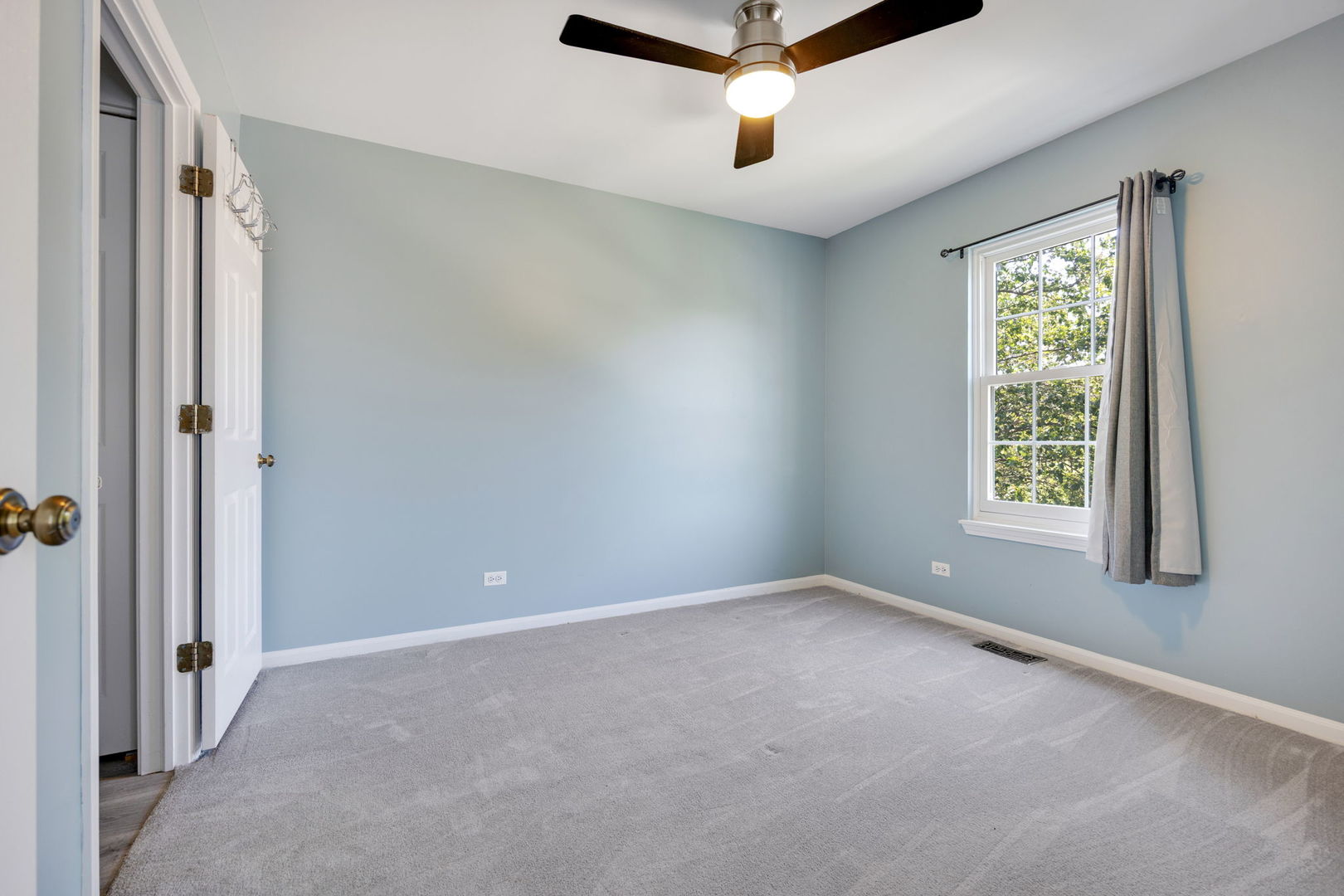 1260 Arapaho Court