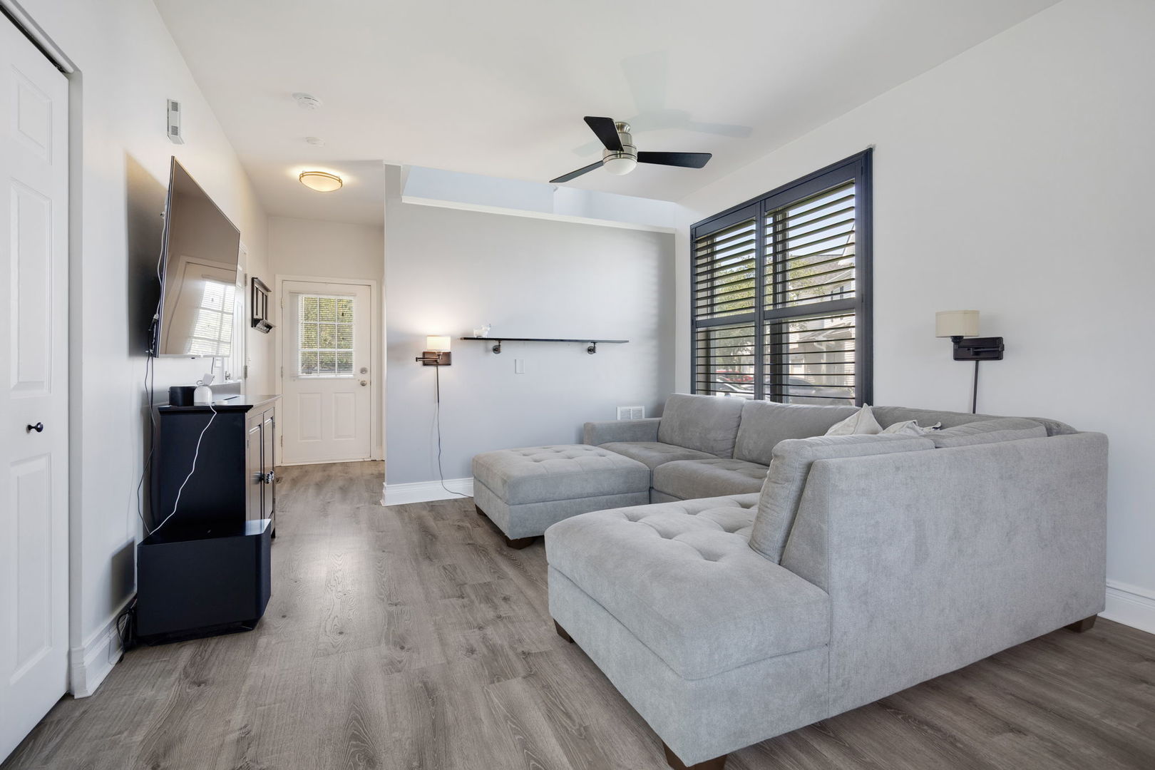 1260 Arapaho Court