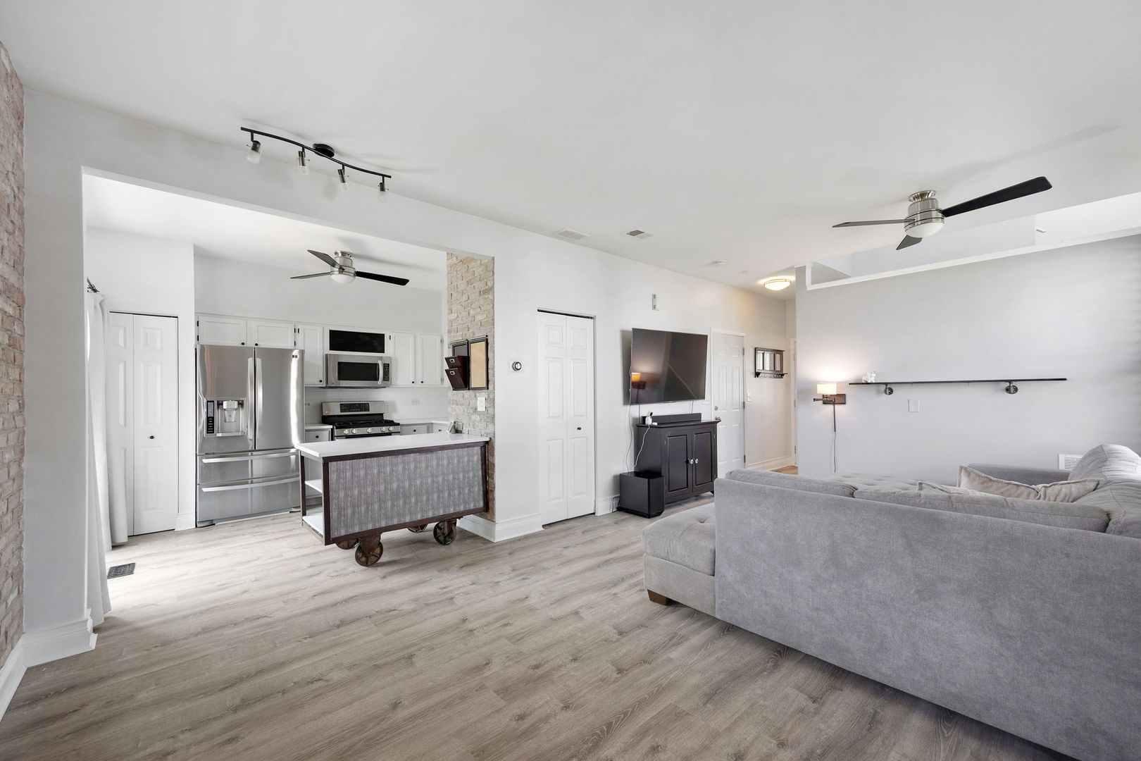 1260 Arapaho Court