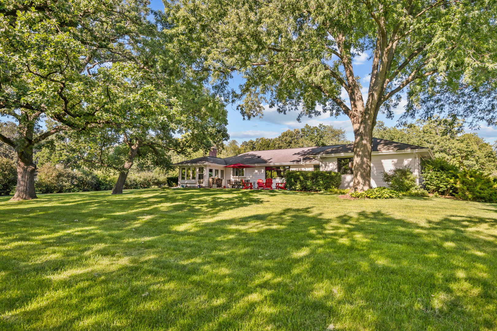 6N302 Oakwood Drive
