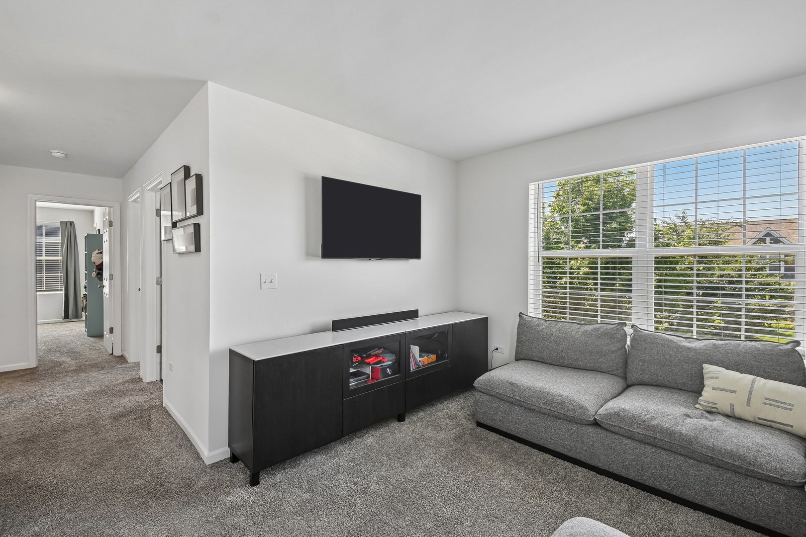 16256 W Wirestem Drive
