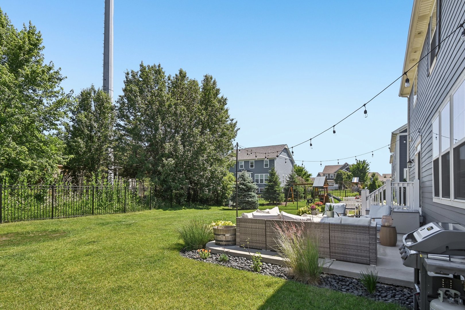 16256 W Wirestem Drive