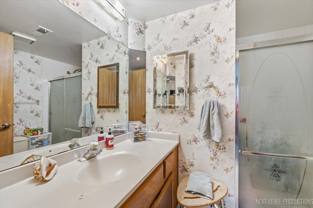 457 Valley Drive Unit: 202