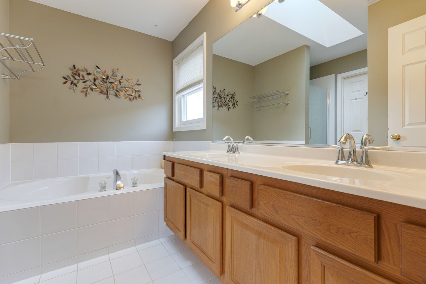 39W197 Acres Place