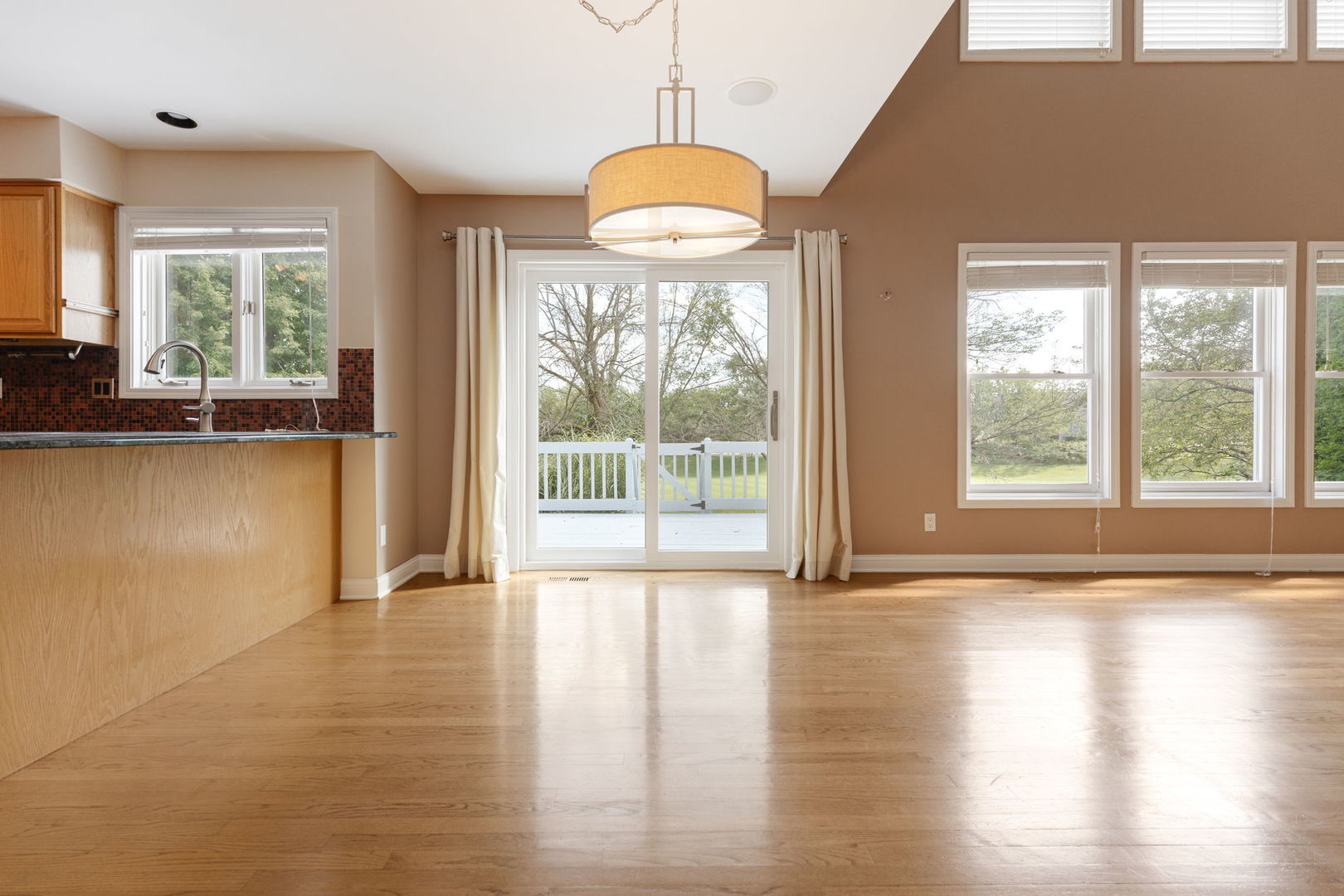 39W197 Acres Place