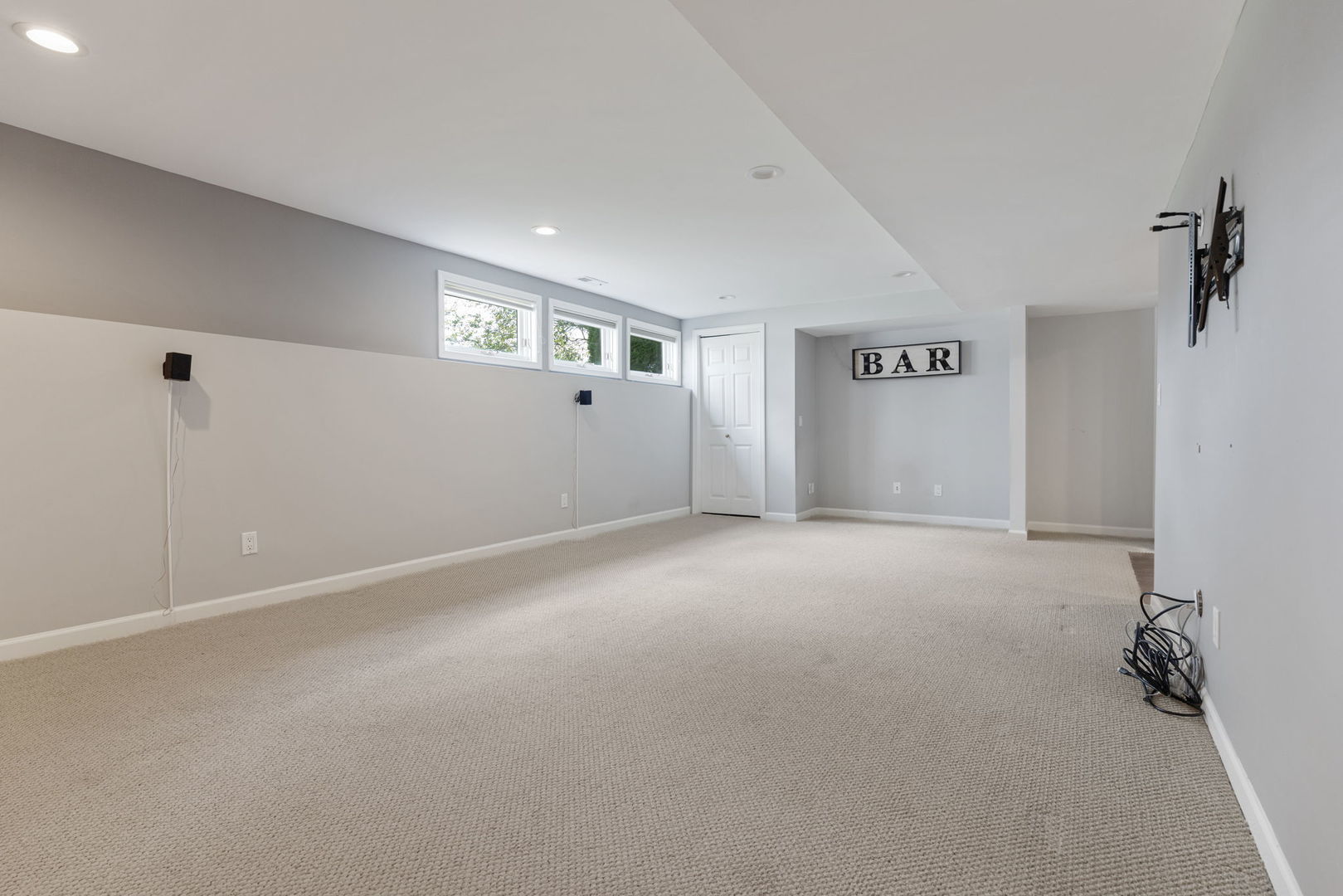 39W197 Acres Place