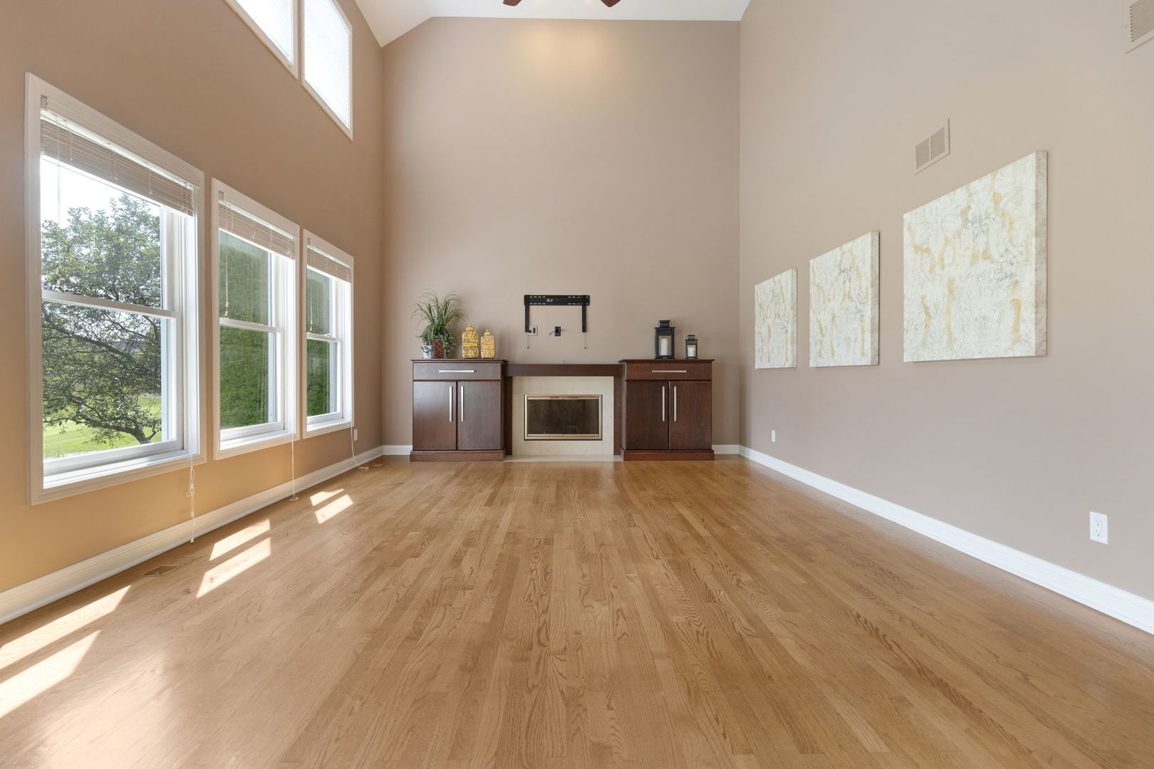 39W197 Acres Place