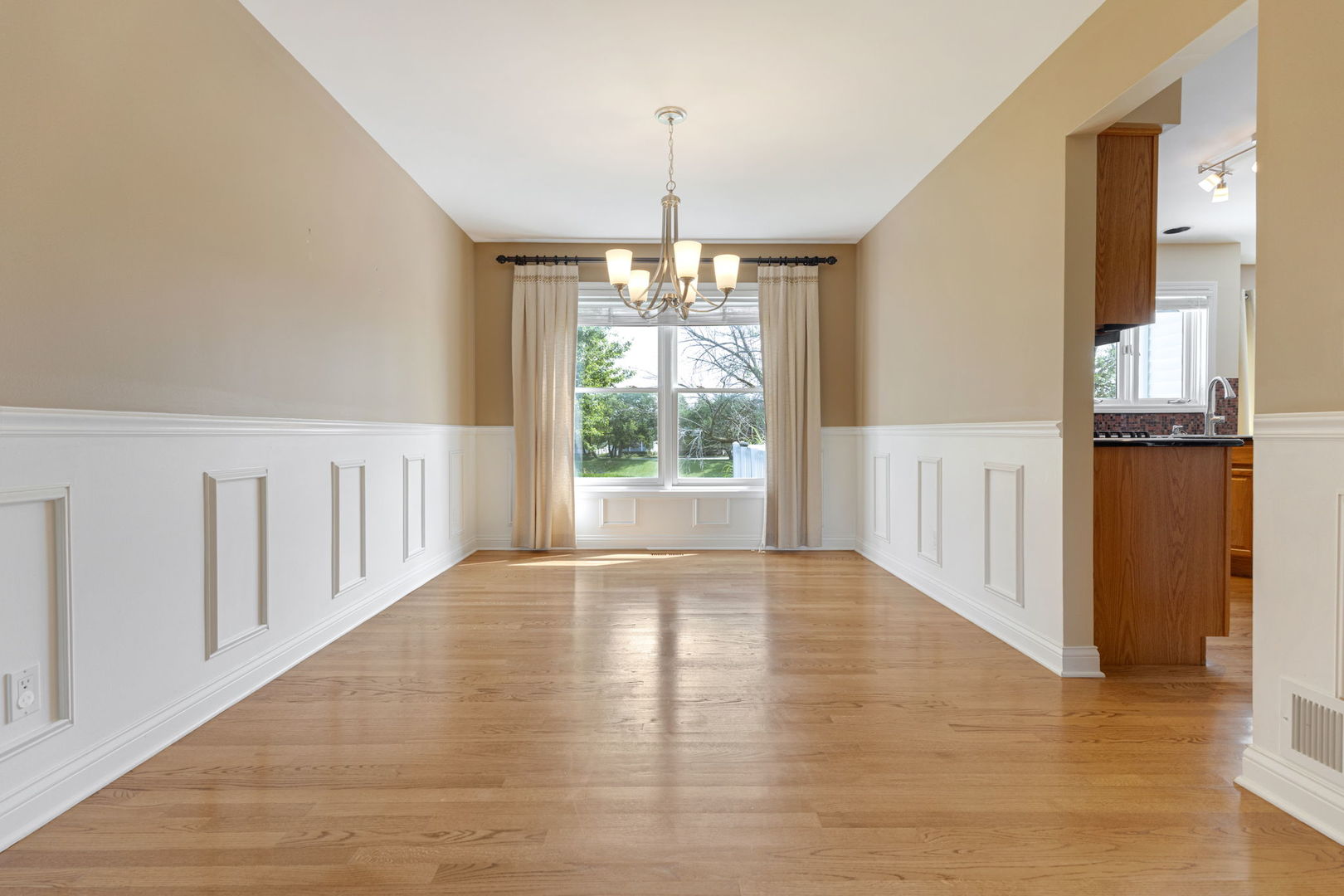 39W197 Acres Place