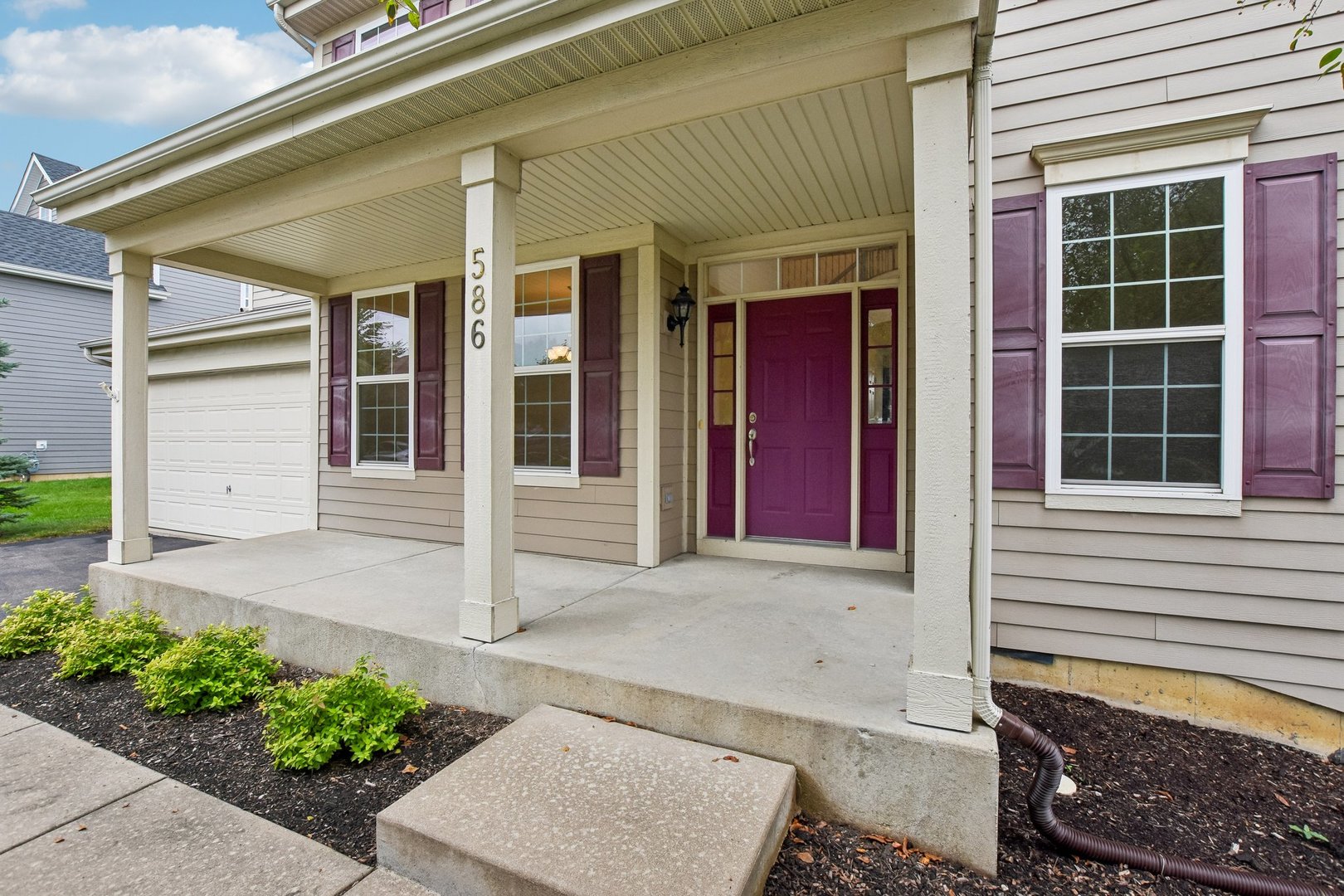 586 WEXFORD Drive