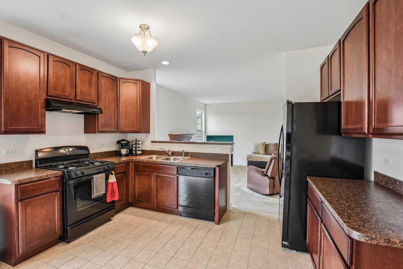 586 WEXFORD Drive