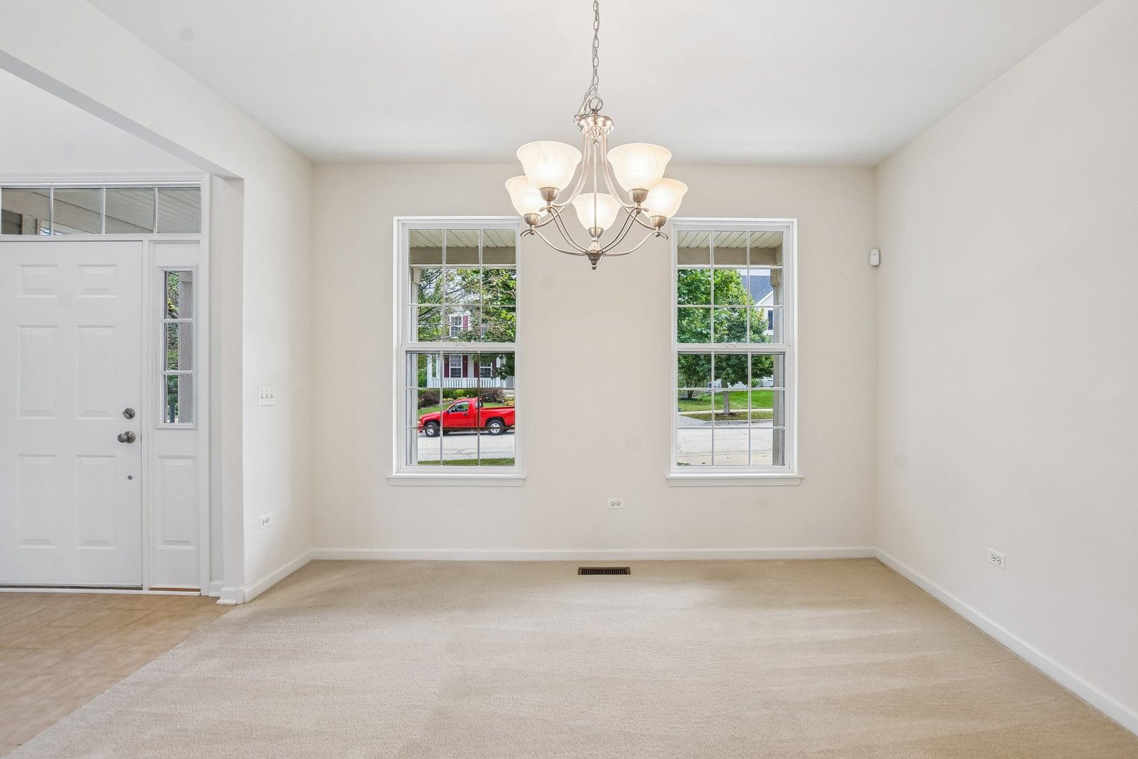 586 WEXFORD Drive