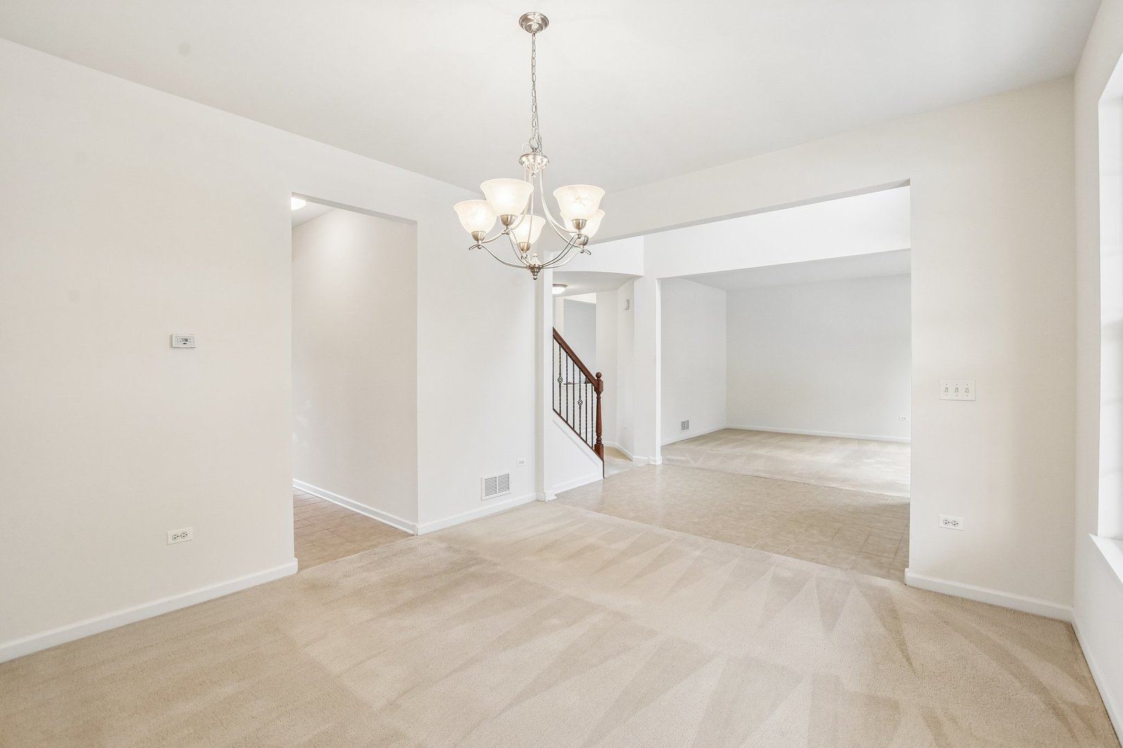 586 WEXFORD Drive