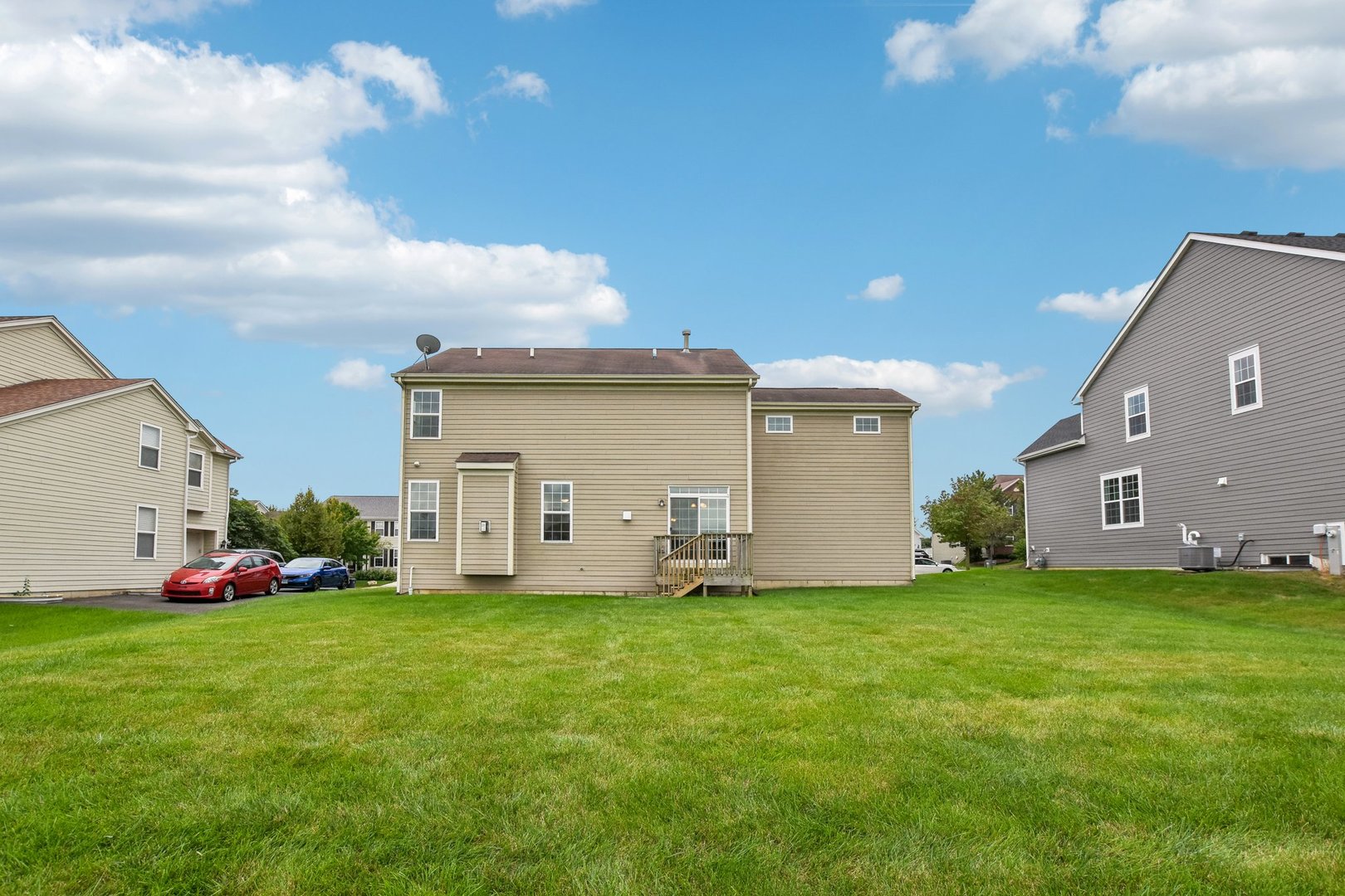586 WEXFORD Drive