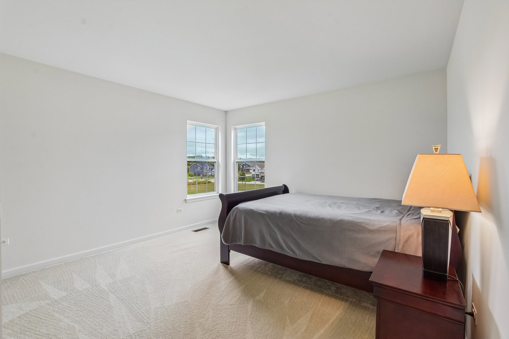 586 WEXFORD Drive