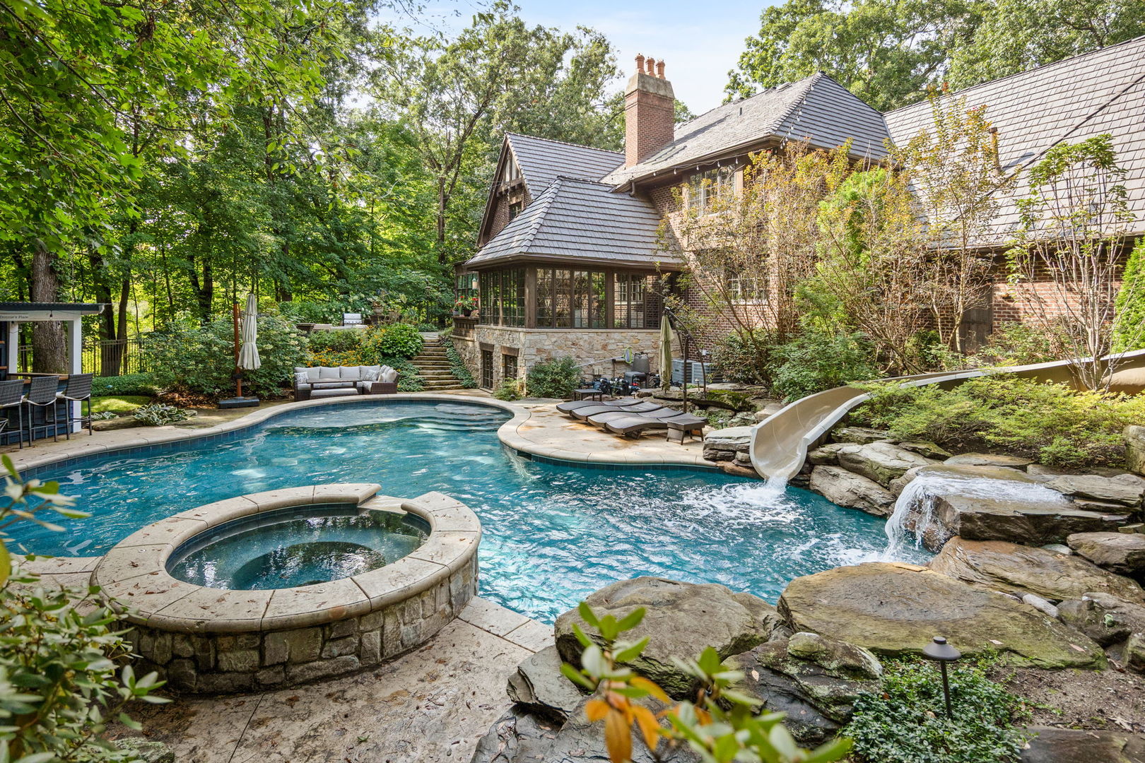 2901 Glenbriar Drive
