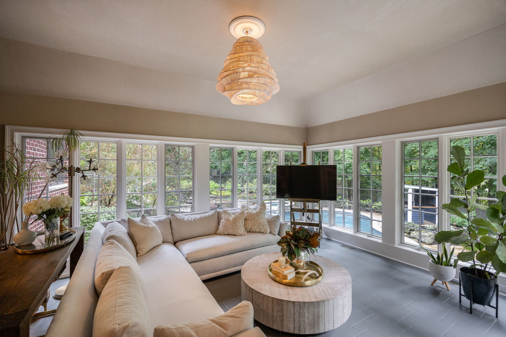 2901 Glenbriar Drive