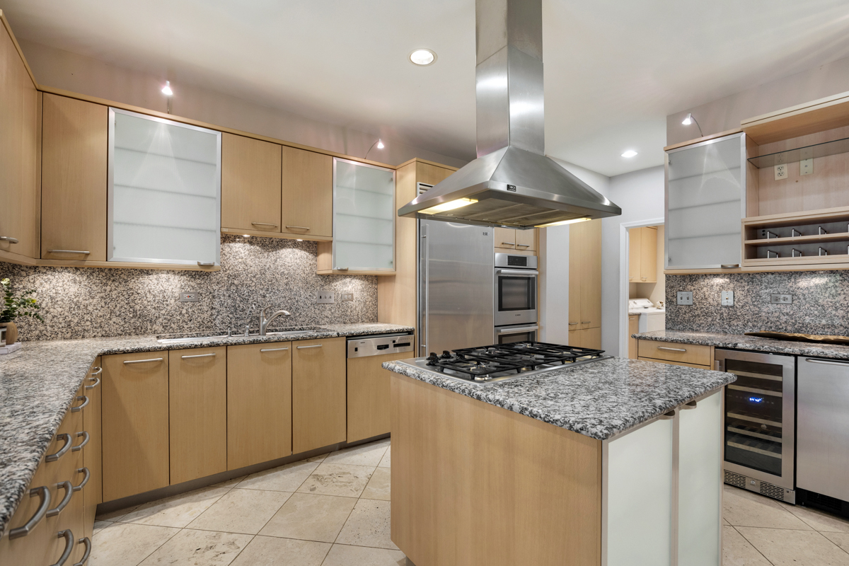1240 Willowgate Lane
