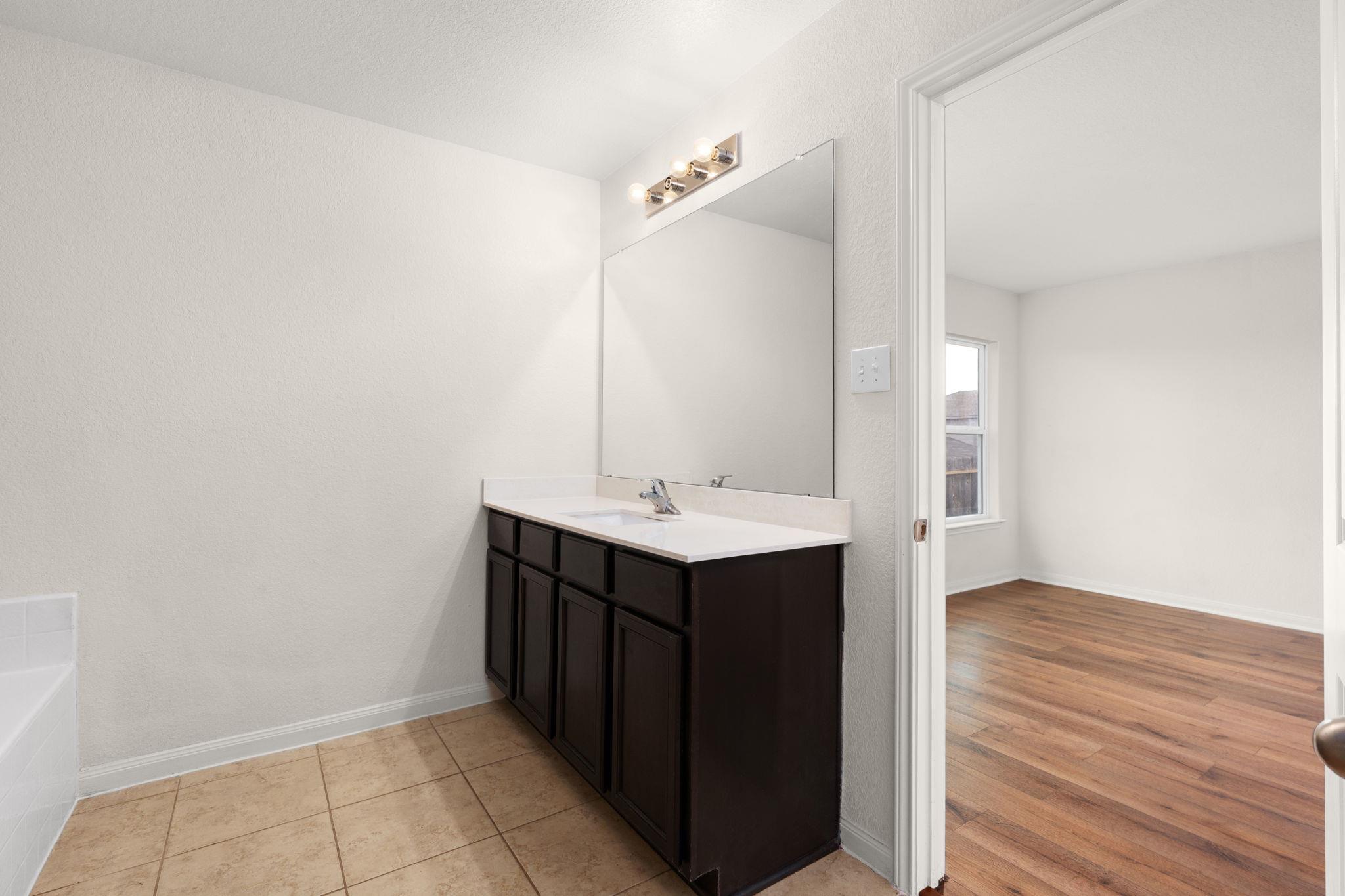 13424 Harry S Truman DR, Manor