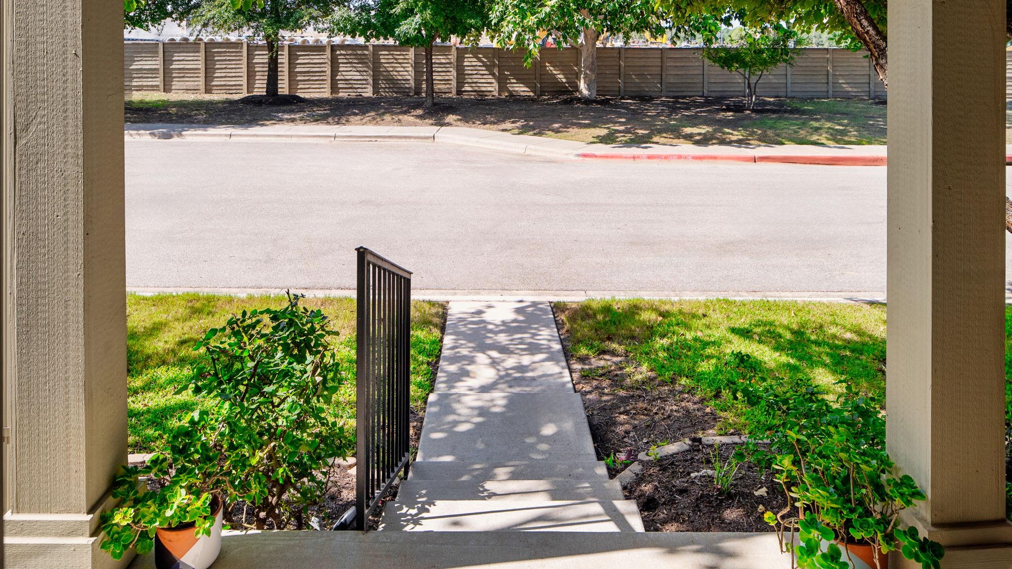 1042 Lost Pines LN