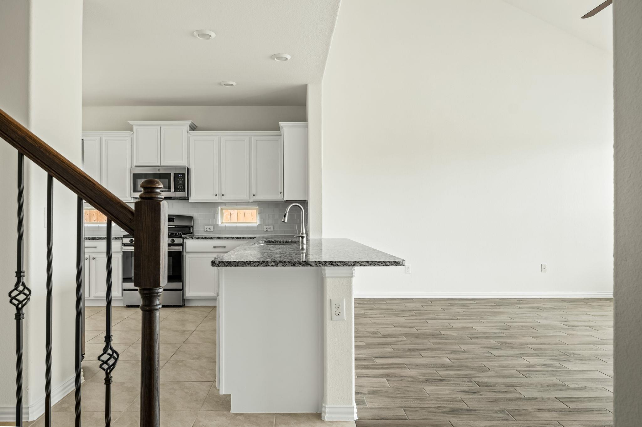12206 Toluca DR