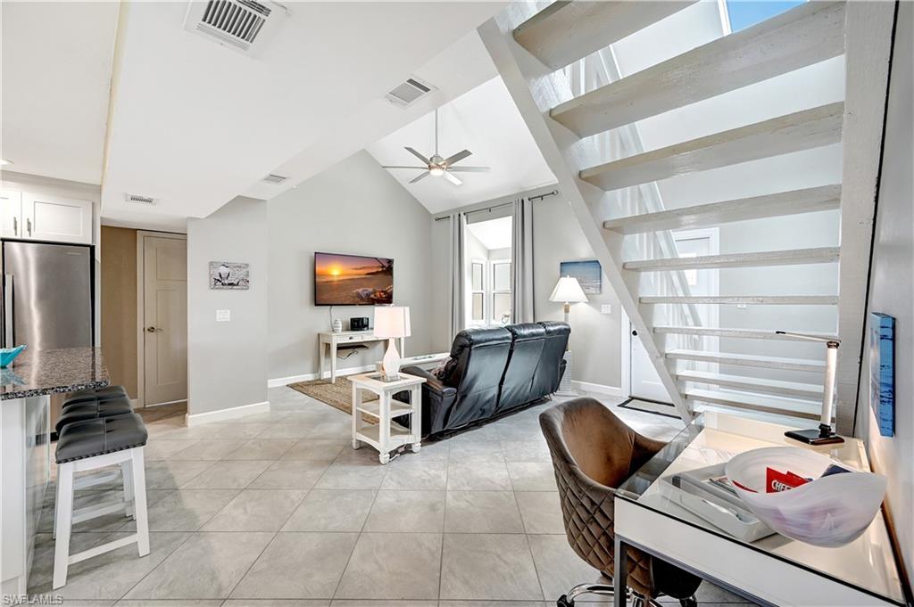 1210 SW 4th CT