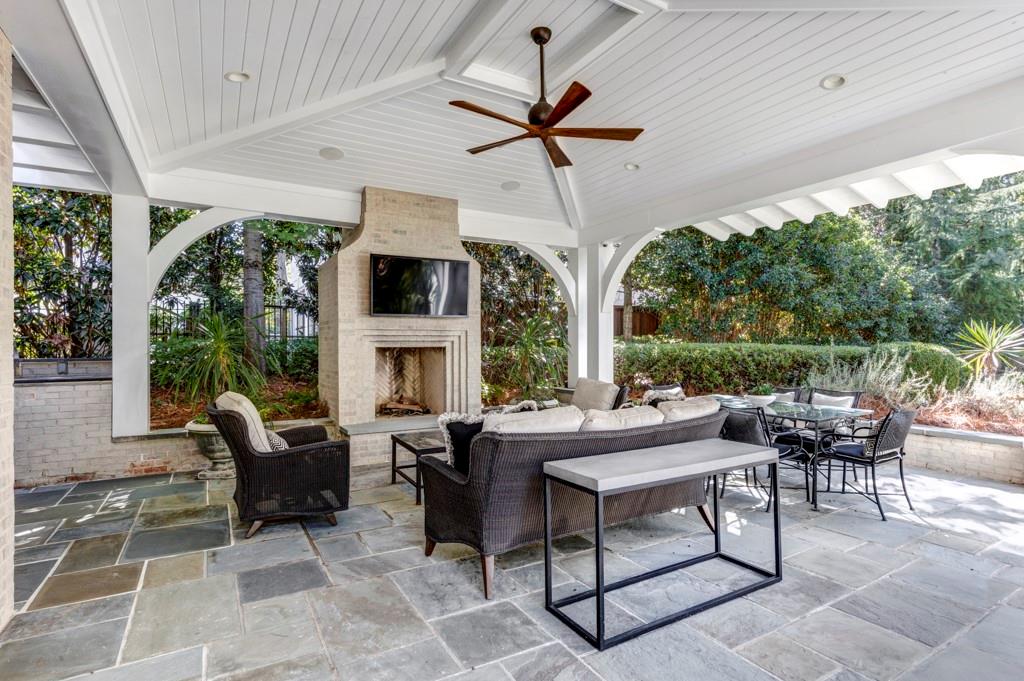 1061 Stovall Boulevard NE